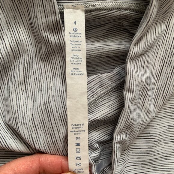 Women's Lululemon Train Times Crop Wee Are From Space Grey Gray White Size 4 - Picture 8 of 12
